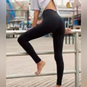 Aerie Offline Real Me Leggings Black Smocked Sides Size Small NWT